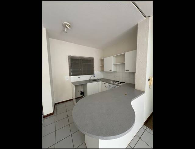 1 BEDROOM APARTMENT FOR SALE IN GLENHAZEL